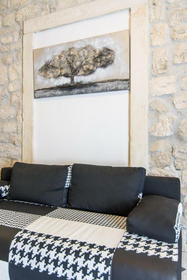 Studio Apartman Rea โตรกีร์ ภายนอก รูปภาพ