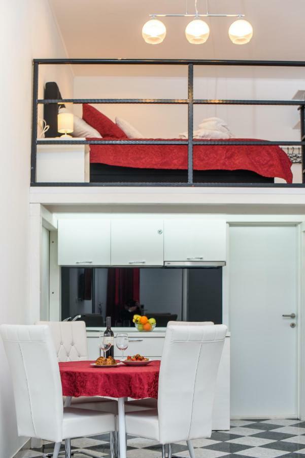 Studio Apartman Rea โตรกีร์ ภายนอก รูปภาพ